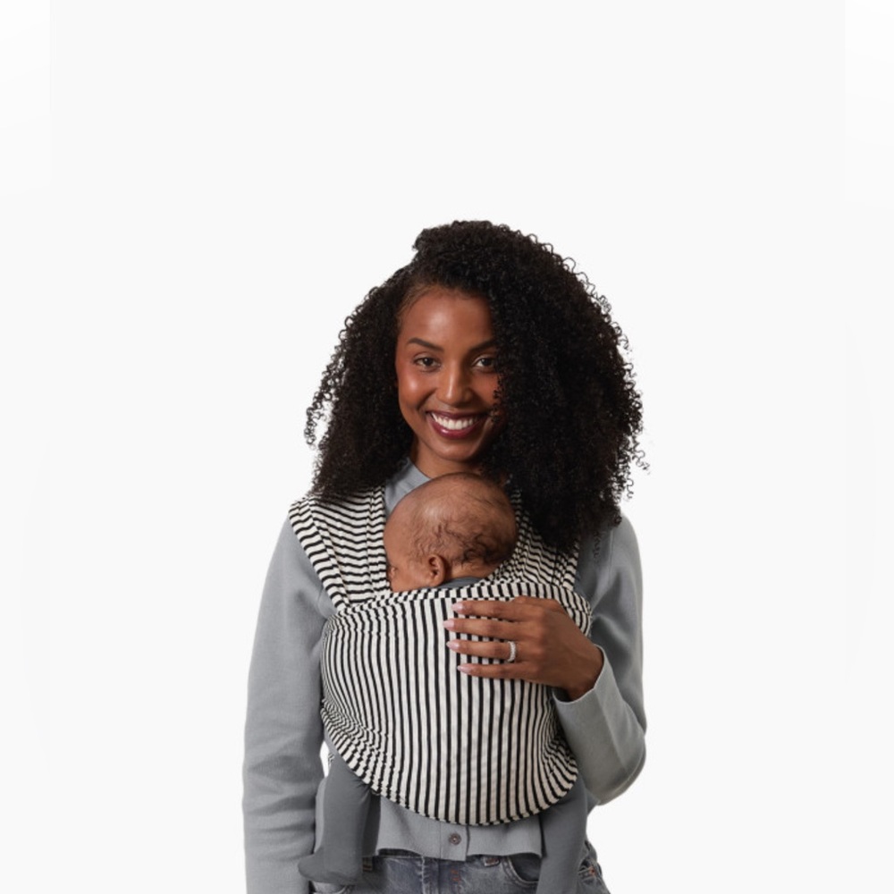 Sollybaby wearable black and white stripe